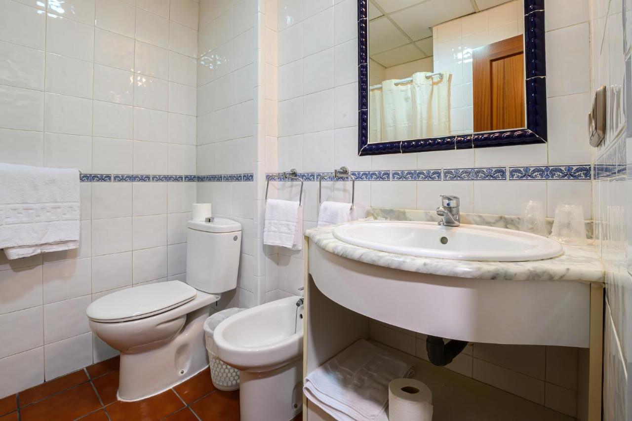Hotel H28 Camas Ngoại thất bức ảnh